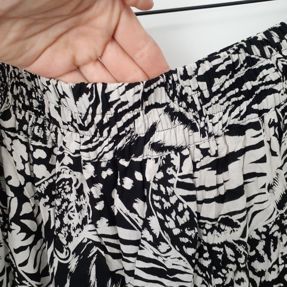 Retro Y2K Abstract Black and White Animal Print Maxi Skirt - Picture 4 of 10
